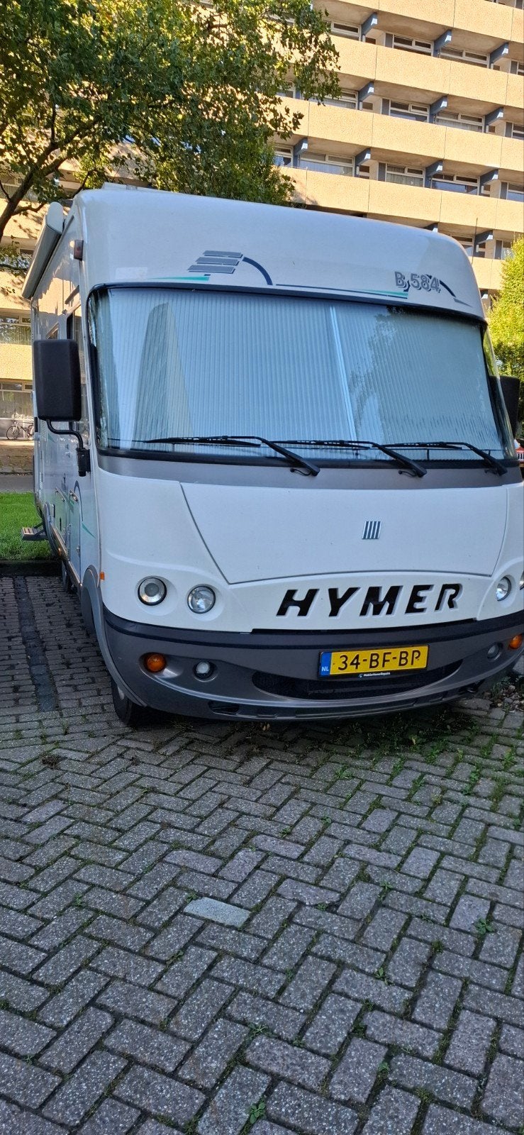 Hymer B 584 Camper - 3 tot 4 personen, 2.8 JTD 128 PK, Integraal, Standaard zit, Douche, Ringverwarming