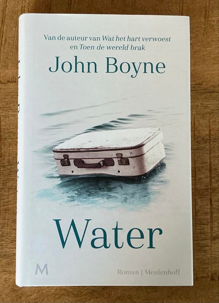 Water - John Boyne (Roman), Boeken, Ophalen, Zo goed als nieuw, Nederland