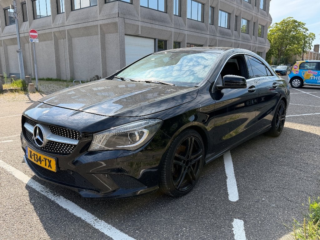 Mercedes-Benz CLA 180 1.6 90KW AMG pakket - Zie omschrijving, 4 cilinders, 715 kg, 1595 cc, 1200 kg