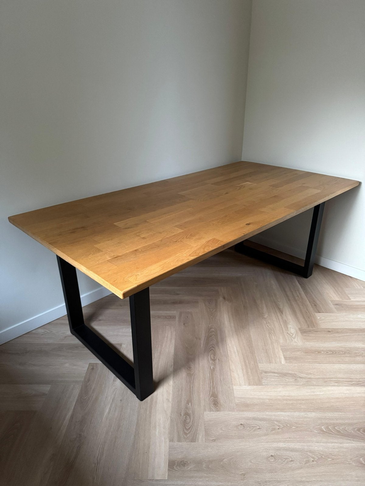 Eiken eettafel (100x200cm) met 6 zwarte stoelen goud, Huis en Inrichting, Tafels | Eettafels, Ophalen, Gebruikt, Eikenhout, 50 tot 100 cm
