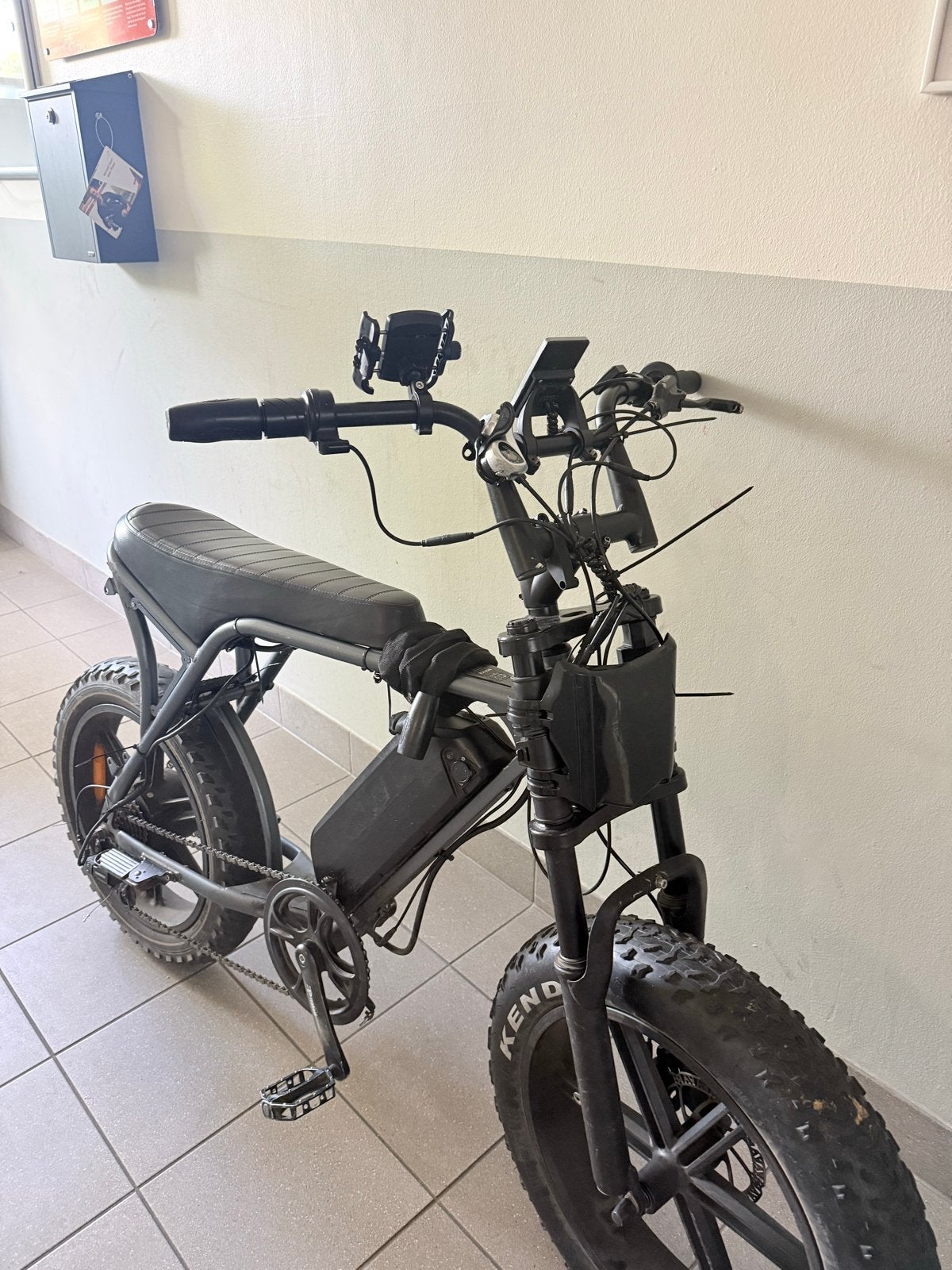 Fatbike V8 Grijs - Inclusief Lader - Snel Ophalen!, Fietsen en Brommers, Ophalen of Verzenden, Gebruikt, 50 km per accu of meer