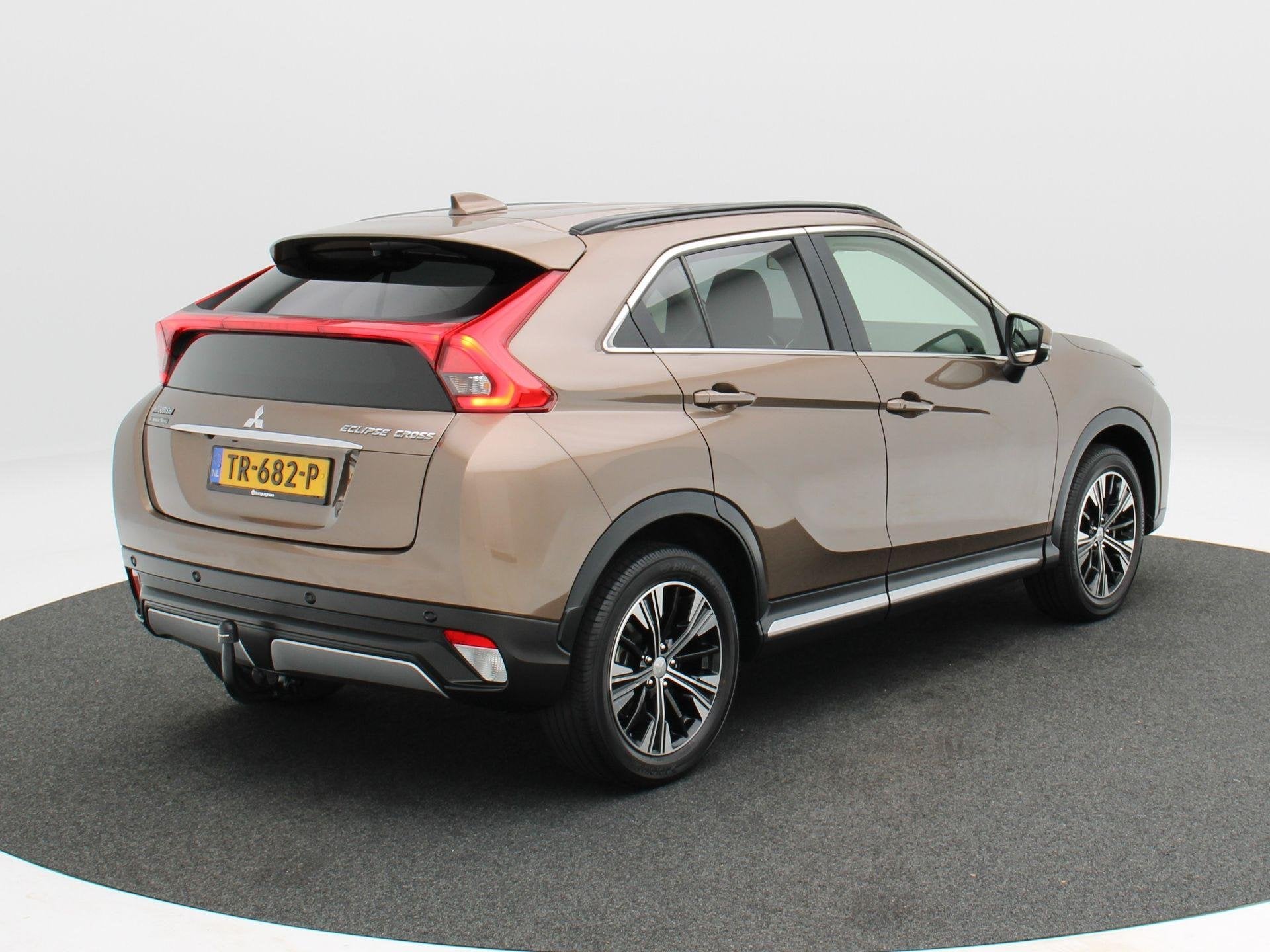 Mitsubishi Eclipse Cross 1.5 DI-T Intense 163 Pk Automaat |, Auto's, Mitsubishi, Parkeersensor, Euro 6, 4 cilinders, Bruin