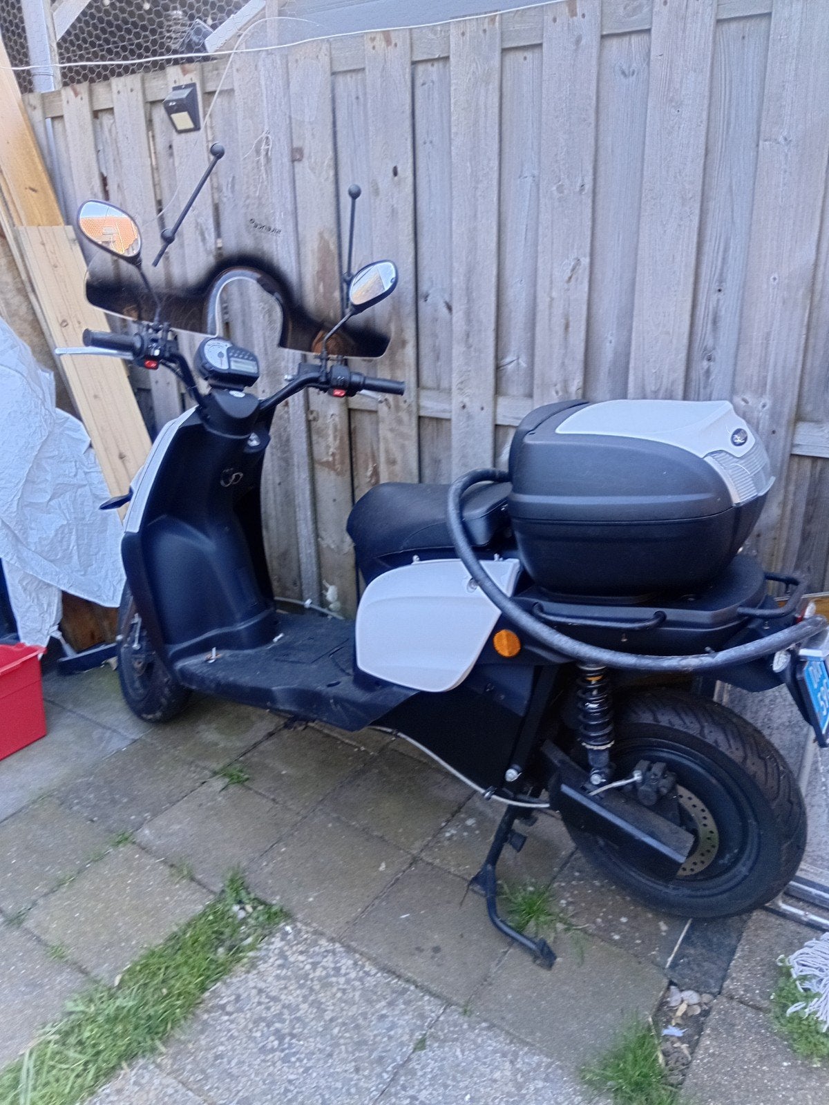 Ielectrisch scooter silence, Fietsen en Brommers, Ophalen of Verzenden, Benzine, Overige merken
