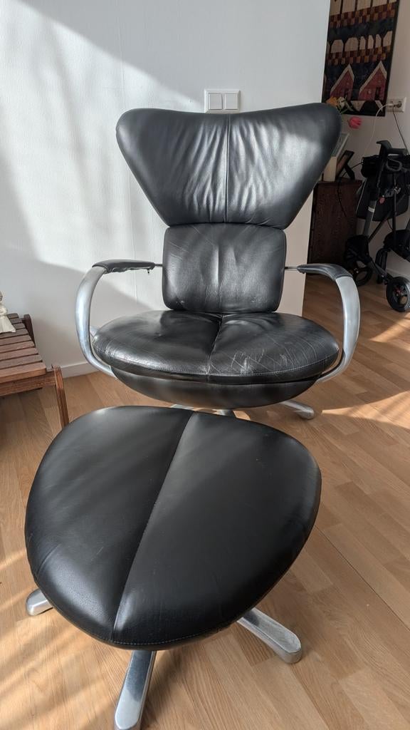 Leolux Formi design draaifauteuil + poef - zeer nette staat, Huis en Inrichting, Ophalen, 75 tot 100 cm, Zo goed als nieuw, Leer