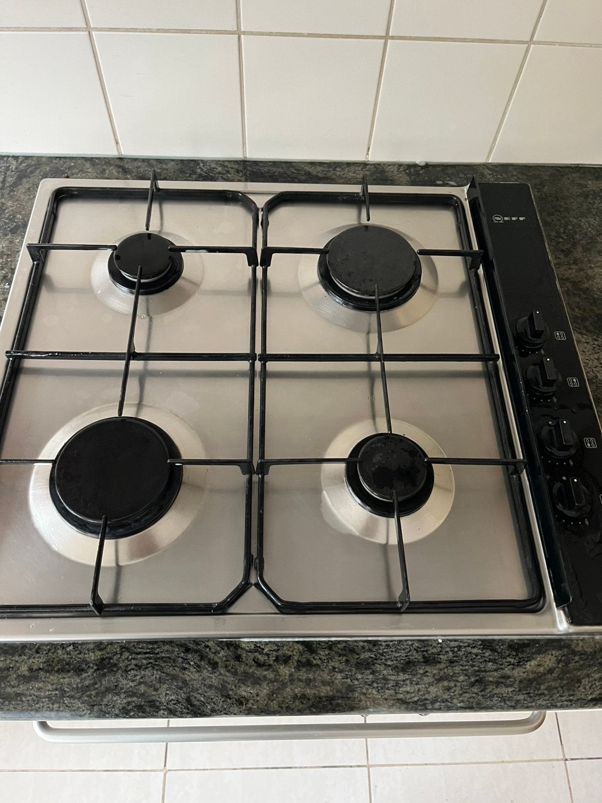 NEFF gasfornuis, Witgoed en Apparatuur, Ophalen, Gebruikt, 4 kookzones, Inbouw