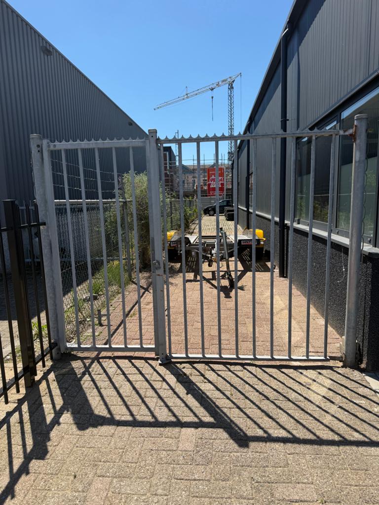 Metalen hekwerk met poort - Gebruikt, Ophalen of Verzenden, Gebruikt, IJzer, Overige typen
