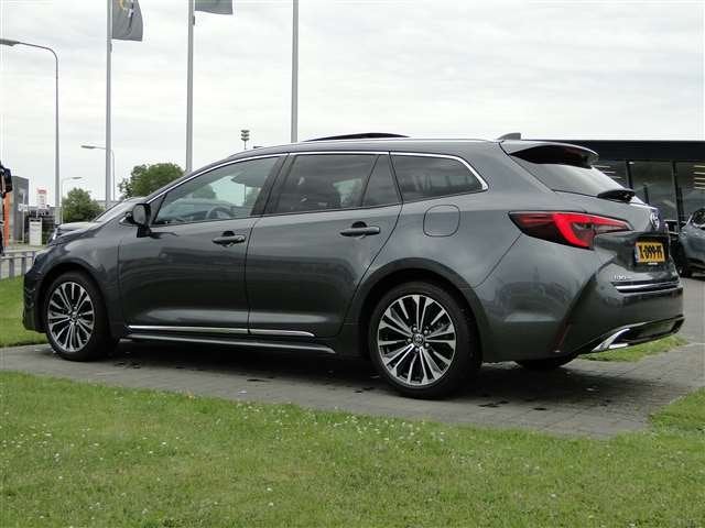Toyota Corolla Touring Sports 1.8 Hybrid First Edition . Pan, Auto's, Toyota, 12 maanden, 450 kg, Gebruikt, 750 kg