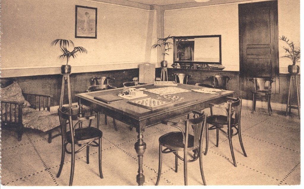 Bonsecours Institut N D de la merci Damspel, Ophalen of Verzenden, 1940 tot 1960, Ongelopen, Henegouwen