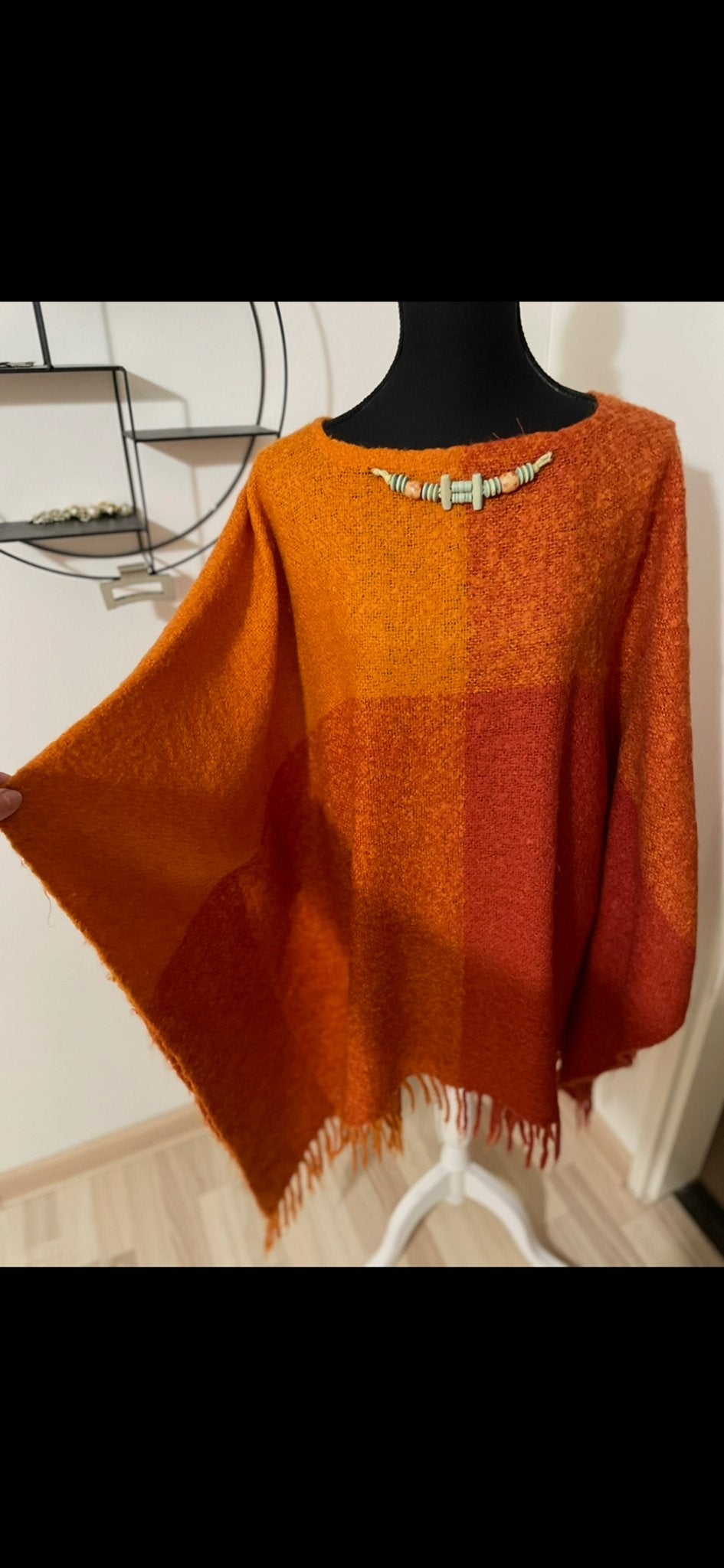 Nieuwe Wollen warme poncho, Ophalen of Verzenden, Gedragen, Maat 42/44 (L), Bruin