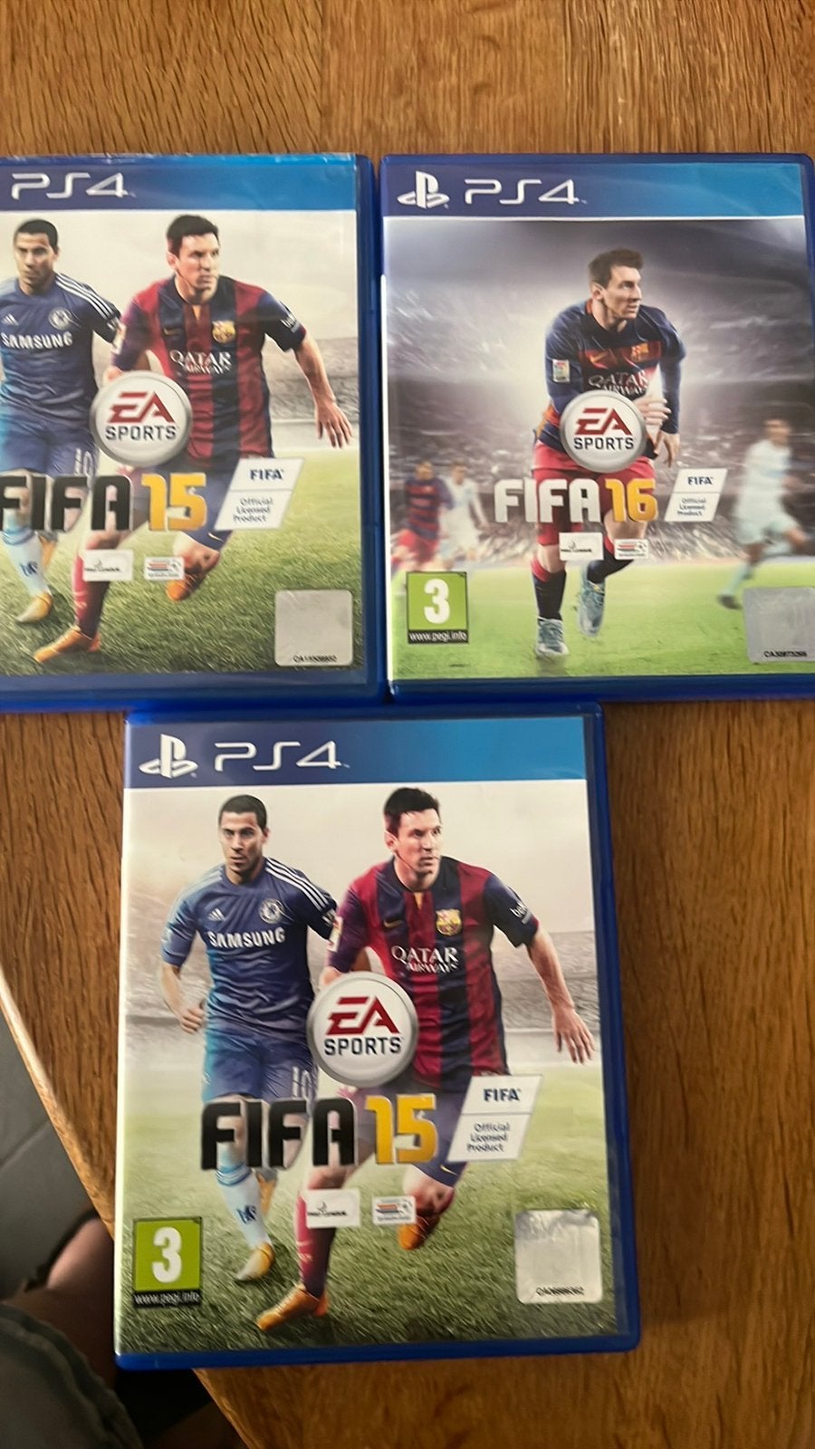 PS4 Games: 2x FIFA 15,  1x FIFA 16, Online, Gebruikt, Vanaf 18 jaar, Shooter