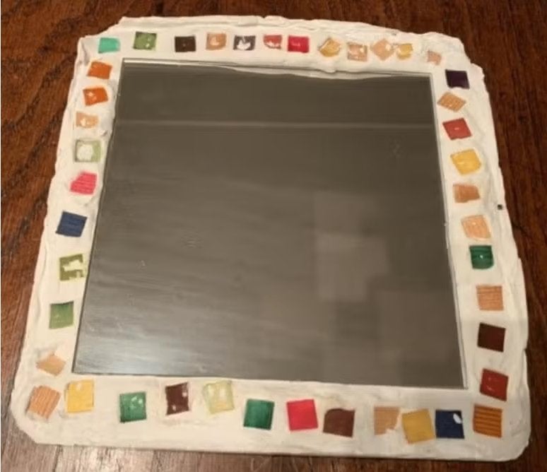Vierkante spiegel met mozaiek-rand; ongeveer 20 x 20 cm, Huis en Inrichting, Minder dan 50 cm, Vierkant, Ophalen of Verzenden