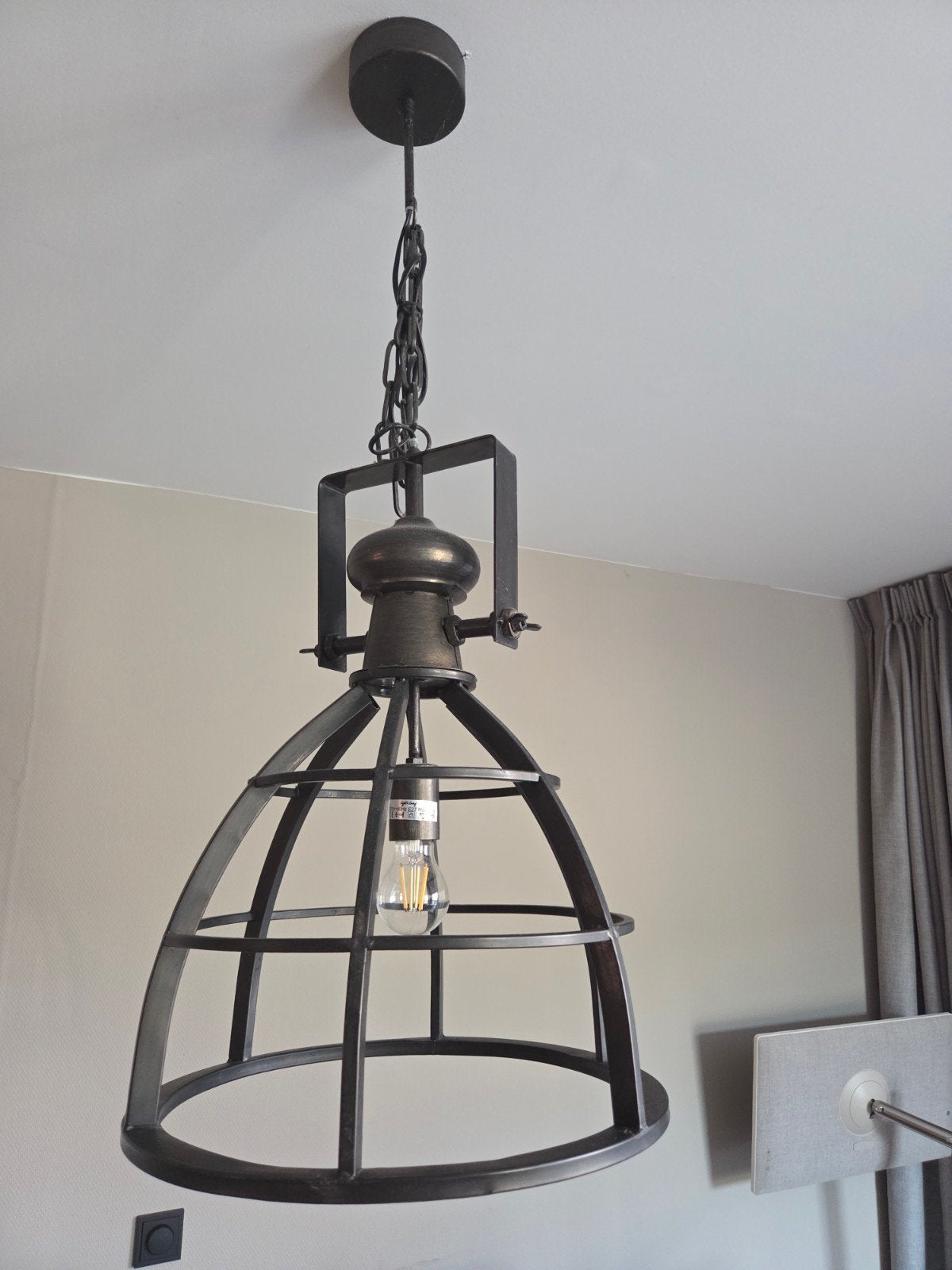 Industriële hanglamp - Zwart metaal, Huis en Inrichting, Lampen | Hanglampen, Ophalen, E27 (groot), Zo goed als nieuw, Metaal