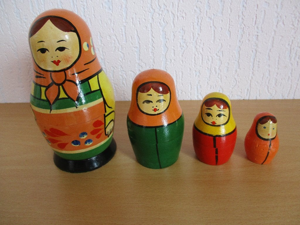 Matrousjka poppetjes - 4 delig, Ophalen of Verzenden, Zo goed als nieuw