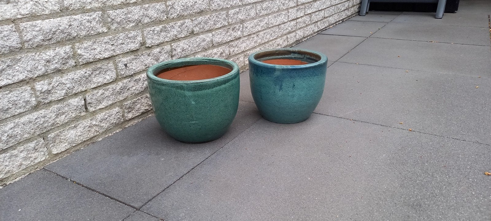 2 nette geglazuurde potten, Tuin en Terras, Ophalen, Zo goed als nieuw, Rond, Steen
