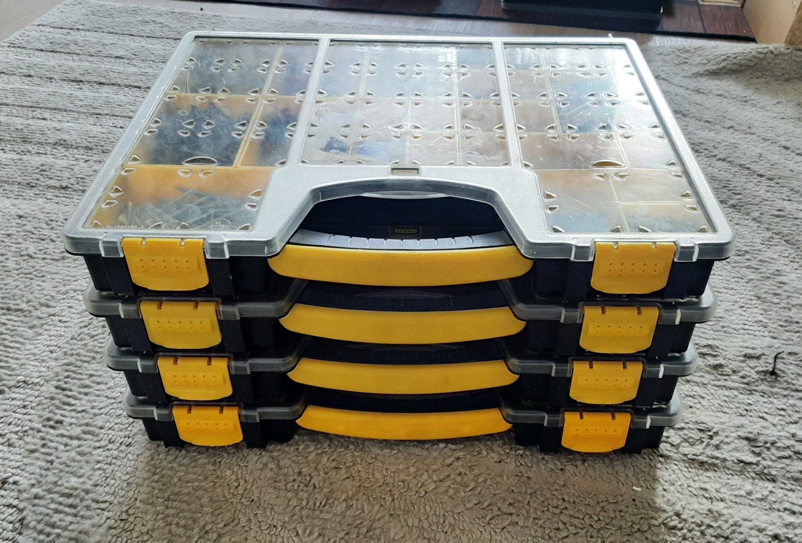 Stanley sorteerdozen met divers ijzerwaren, Ophalen, Gebruikt, Minder dan 50 mm, Schroeven