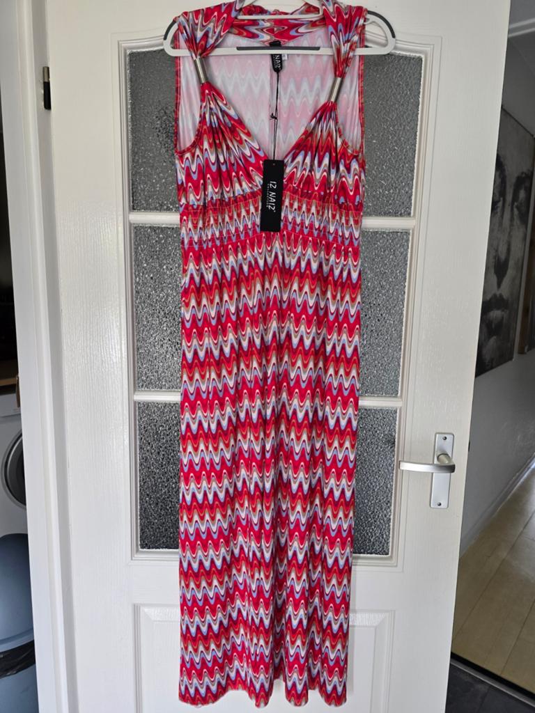 Nieuwe lange jurk iz naiz travel rood 40 42 44, Kleding | Dames, Maat 42/44 (L), Nieuw, Ophalen of Verzenden, Rood