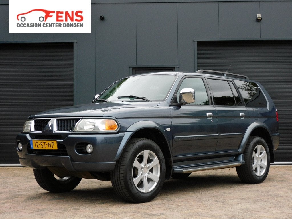 Mitsubishi Pajero Sport 3.0 V6 Intense 4x4! TOPSTAAT! LEER!, Auto's, Automaat, Gebruikt, Zwart, 2800 kg