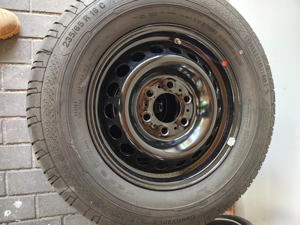 Banden Mercedes Sprinter - Continental VanContact 200, 16 inch, Banden en Velgen, Ophalen of Verzenden, 235 mm
