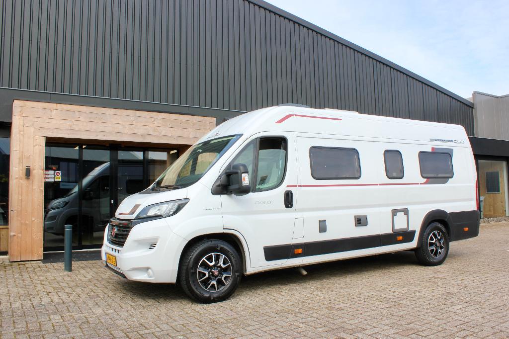 Roller Team Livingstone Duo (Lengtebedden, 9-speed AUTOMAAT), Caravans en Kamperen, Buscamper of Camperbus, Ringverwarming, Fiat
