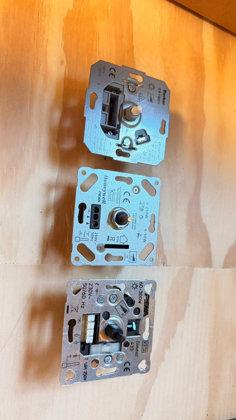 Drie dimmers in 1 koop, Ophalen, Zo goed als nieuw, Overige typen