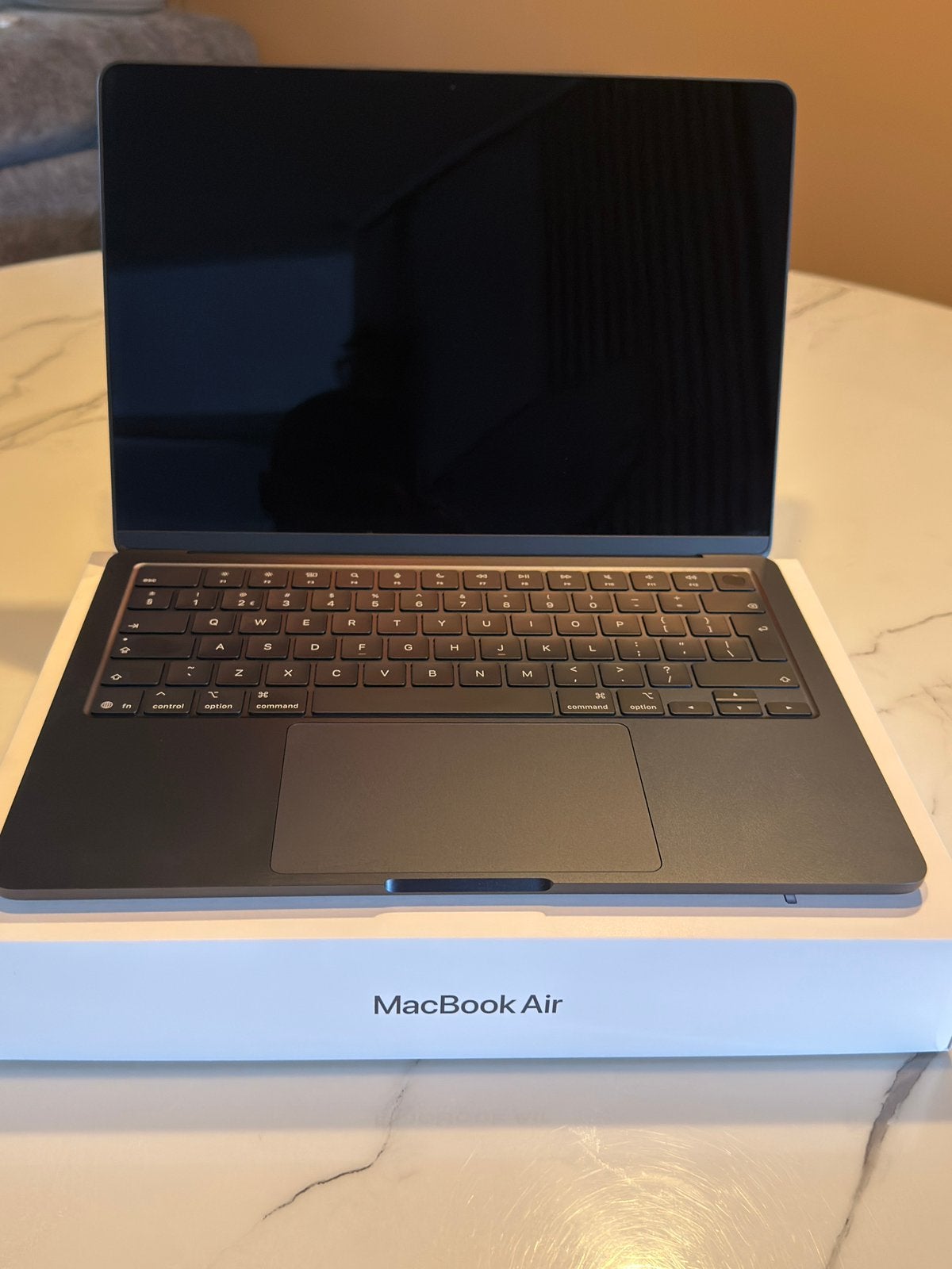 Foto 12 van MacBook Air 13” M5, 16GB, 512GB, Midnight 2026 + Accesoires