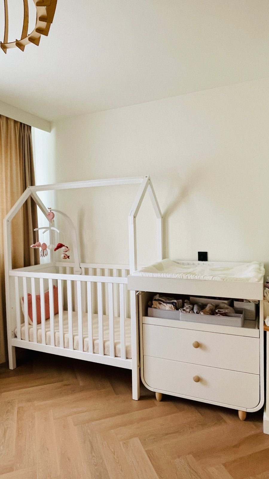 Bopita babybed met matras, Ophalen, 70 tot 85 cm, 140 tot 160 cm, Zo goed als nieuw