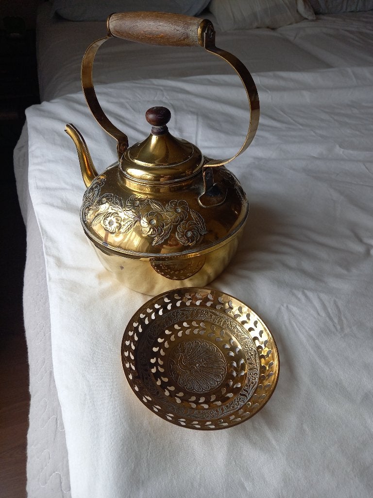 Koperen Keteltje met Decoratief Schaaltje - Gedetailleerd, Antiek en Kunst, Antiek | Koper en Brons, Ophalen of Verzenden, Koper
