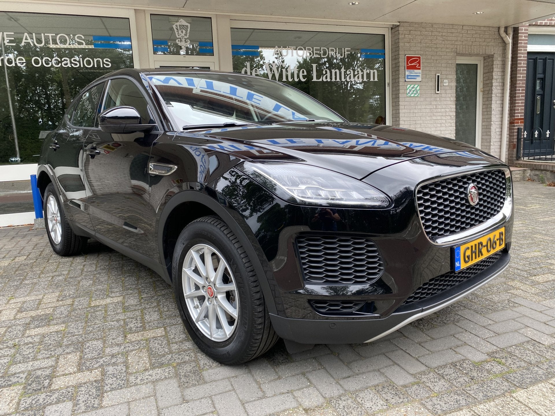 Jaguar E-Pace 2.0 P200 AWD NARVIK BLACK BTW VEREKENBAAR INCL, Automaat, Stof, 4 cilinders, Zwart