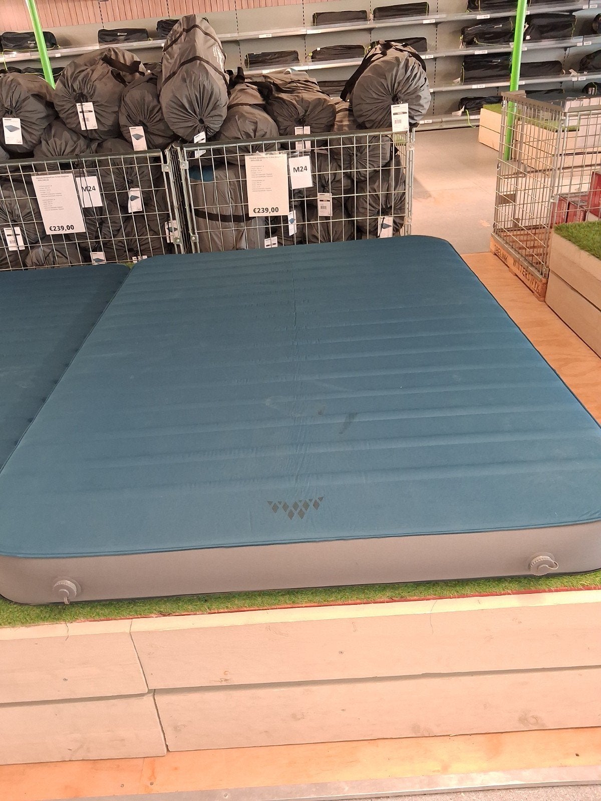 zelf opblaasbare matras obelink, Ophalen, Zo goed als nieuw