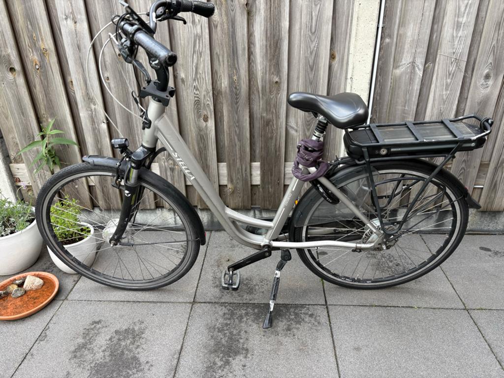 Stella Livorno elektrische damesfiets, frame S + extra accu, Fietsen en Brommers, Fietsaccessoires | Fietsgereedschap, Ophalen