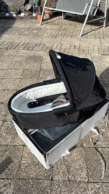 Reiswieg Inclusief adapters nieuw in de doos Mutsy, Ophalen of Verzenden, Nieuw, Mutsy