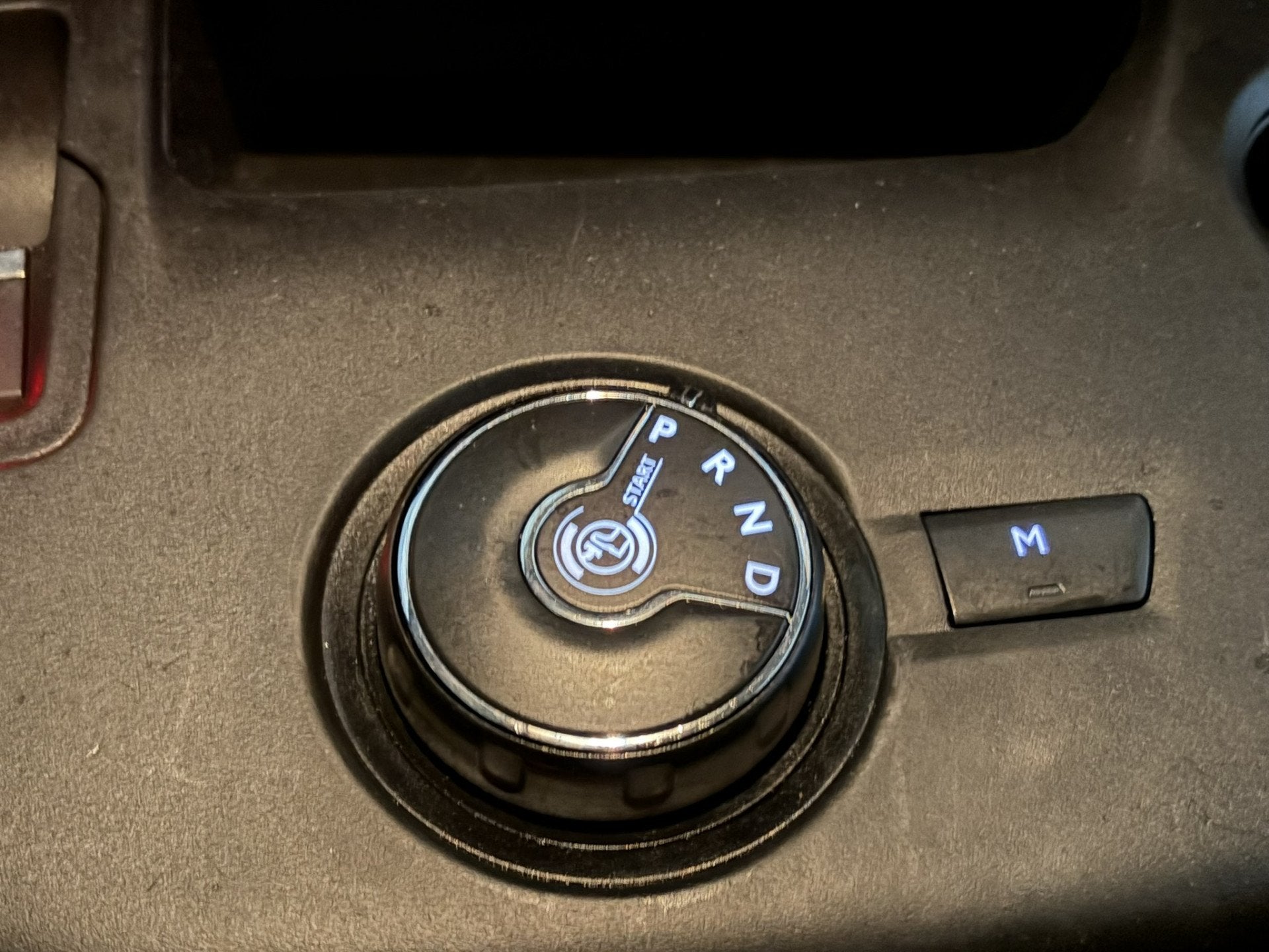 Citroën Berlingo 1.2 PureTech 130pk Automaat Benzine L1H1 E, Dealer onderhouden, Gebruikt, 1199 cc, Citroën