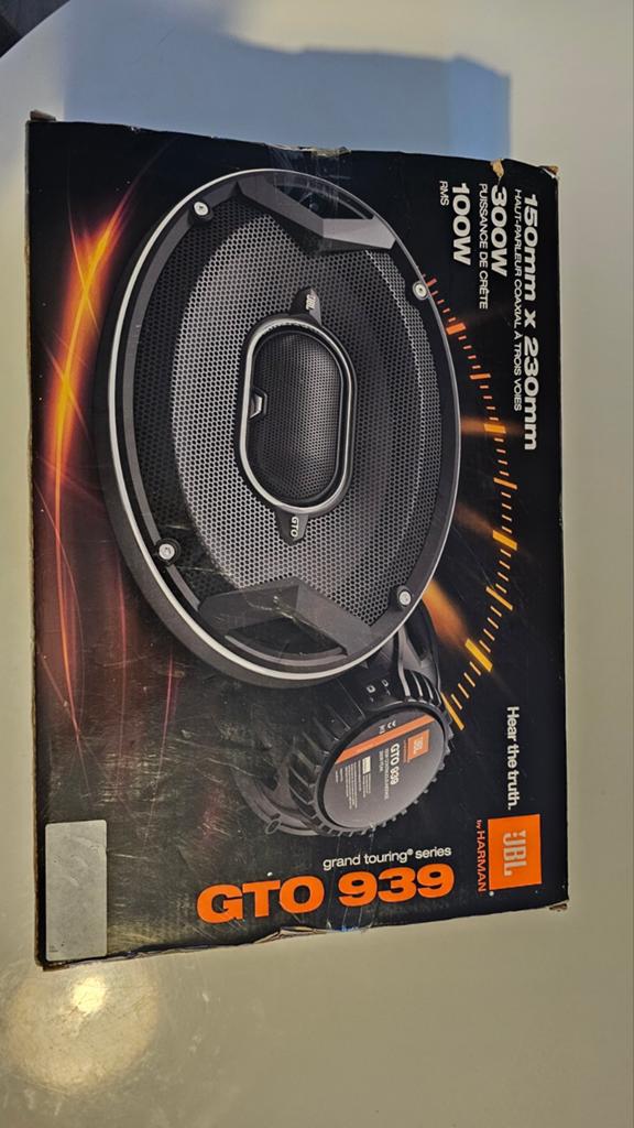 Te koop JBL GTO 939  300 watt Peak 100 watt RMS, Auto diversen, Autospeakers, Ophalen of Verzenden