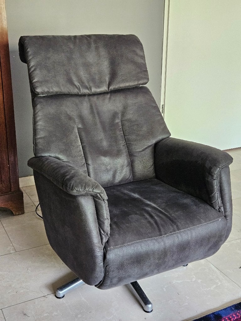 Keurige Prominent relaxfauteuil, Ophalen, Gebruikt, Minder dan 75 cm, Leer