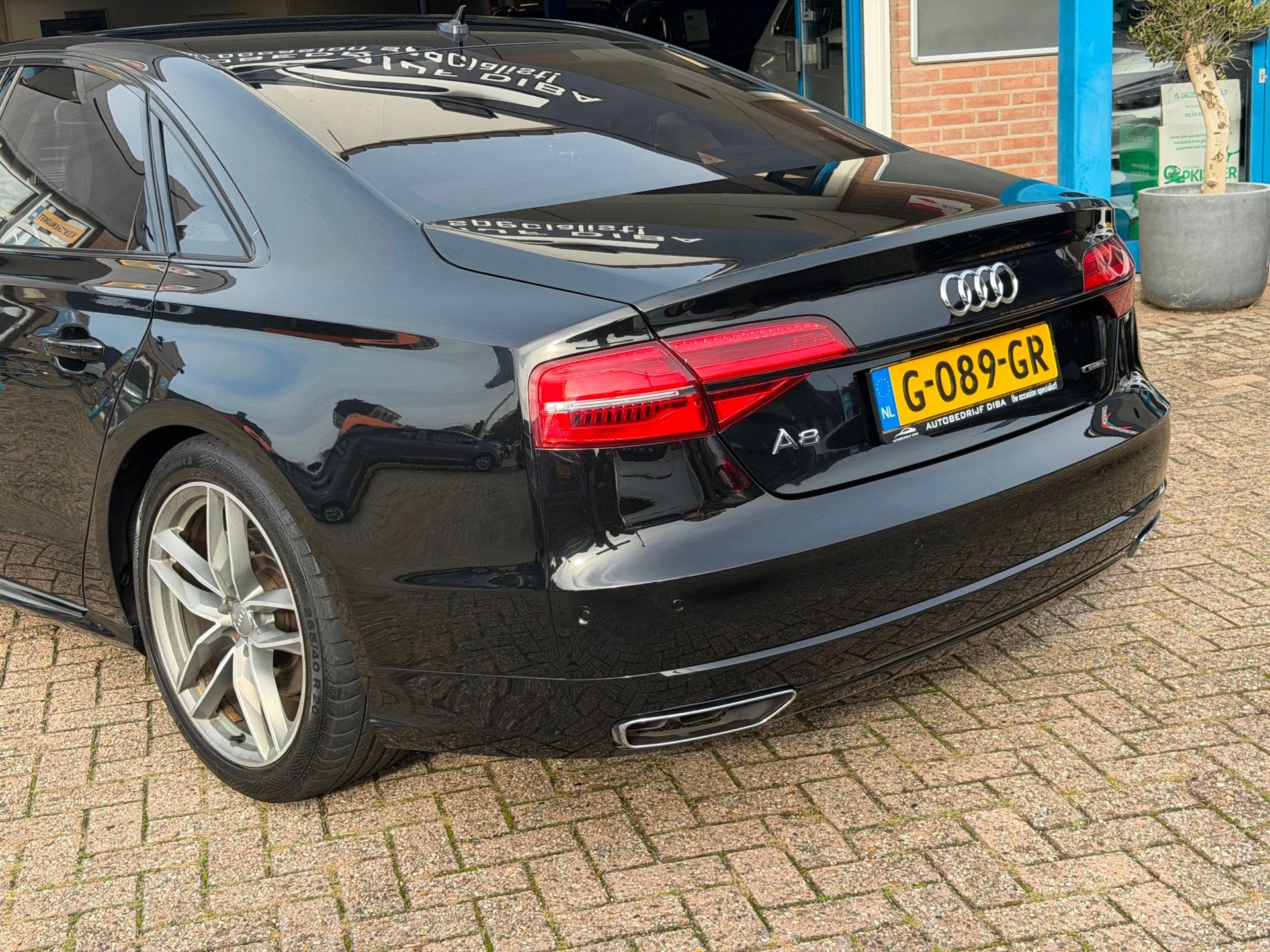 Audi A8 3.0 TDI quattro Pro Line+ 2016 AUT NAVI FULL NAP!, Auto's, Automaat, Dealer onderhouden, Alcantara, Zwart