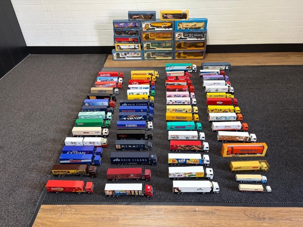 Miniatuurvrachtwagens, Ophalen of Verzenden, Zo goed als nieuw, Auto's