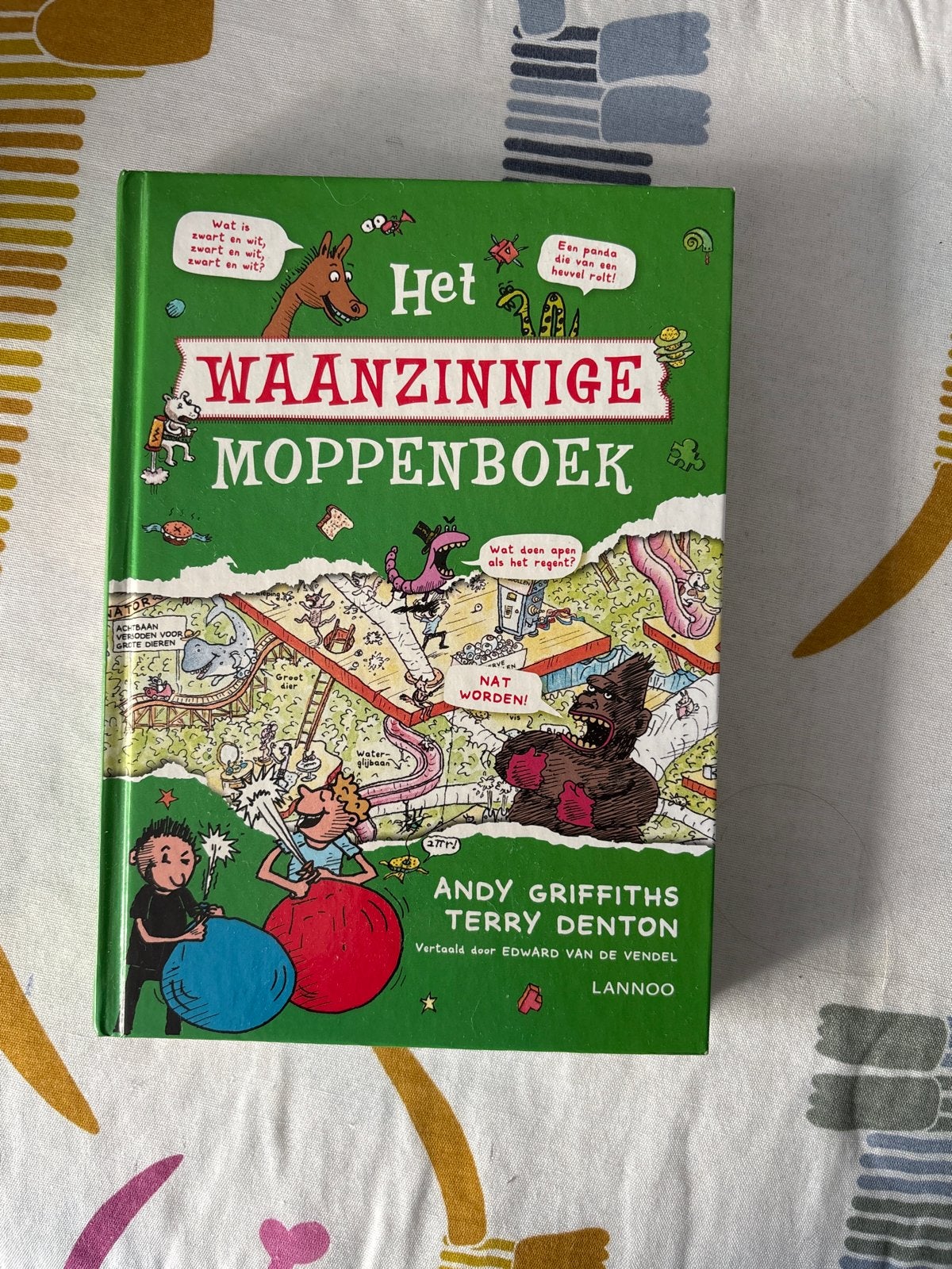 Andy Griffiths - Het waanzinnige moppenboek, Ophalen of Verzenden, Zo goed als nieuw, Fictie algemeen, Andy Griffiths