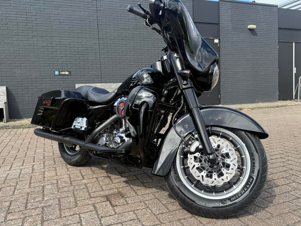 Harley-Davidson Street Glide 1680cc  | Topstaat, Cruise Control, Toermotor, Handgeschakeld, Gebruikt