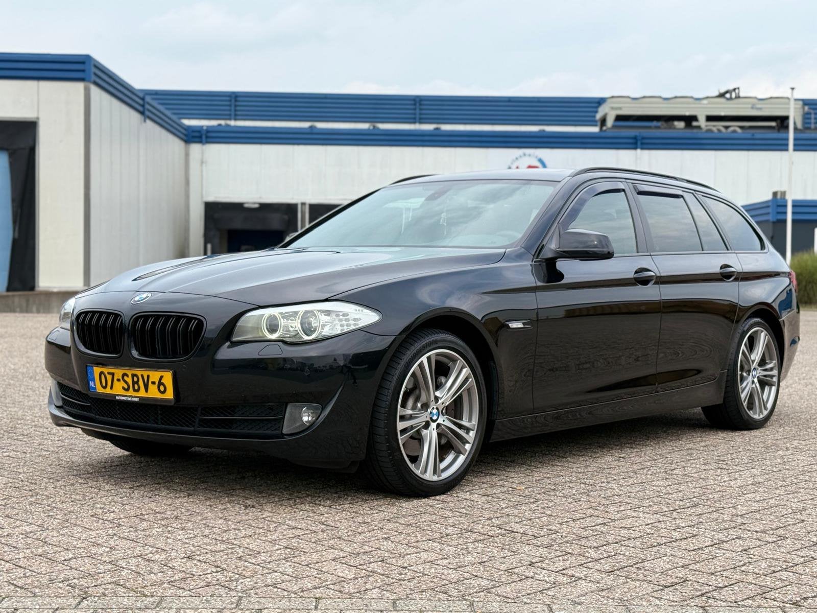 BMW 5-Serie 528I Touring 258PK Automaat*Pano*Leder*, Auto's, Achterwielaandrijving, Zwart, Stationwagon, Particulier