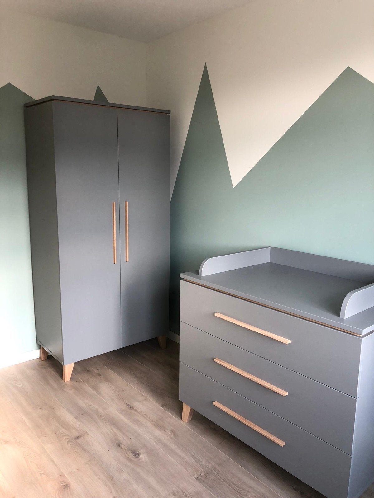 Complete babykamer Stanley (ledikant, commode, kledingkast), Ophalen, Gebruikt, Jongetje of Meisje