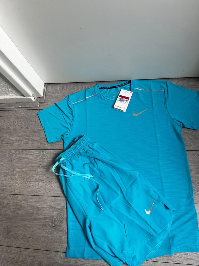 Nike miller setje, Nieuw, Ophalen of Verzenden, Algemeen, Maat 48/50 (M)