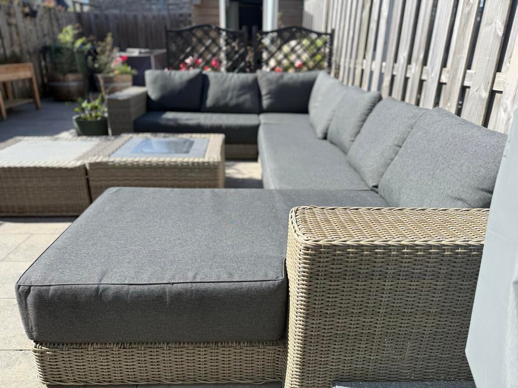 Luxe Wicker Loungeset met gasbrander 262x232 cm, Ophalen, Gebruikt, 6 zitplaatsen, Loungeset