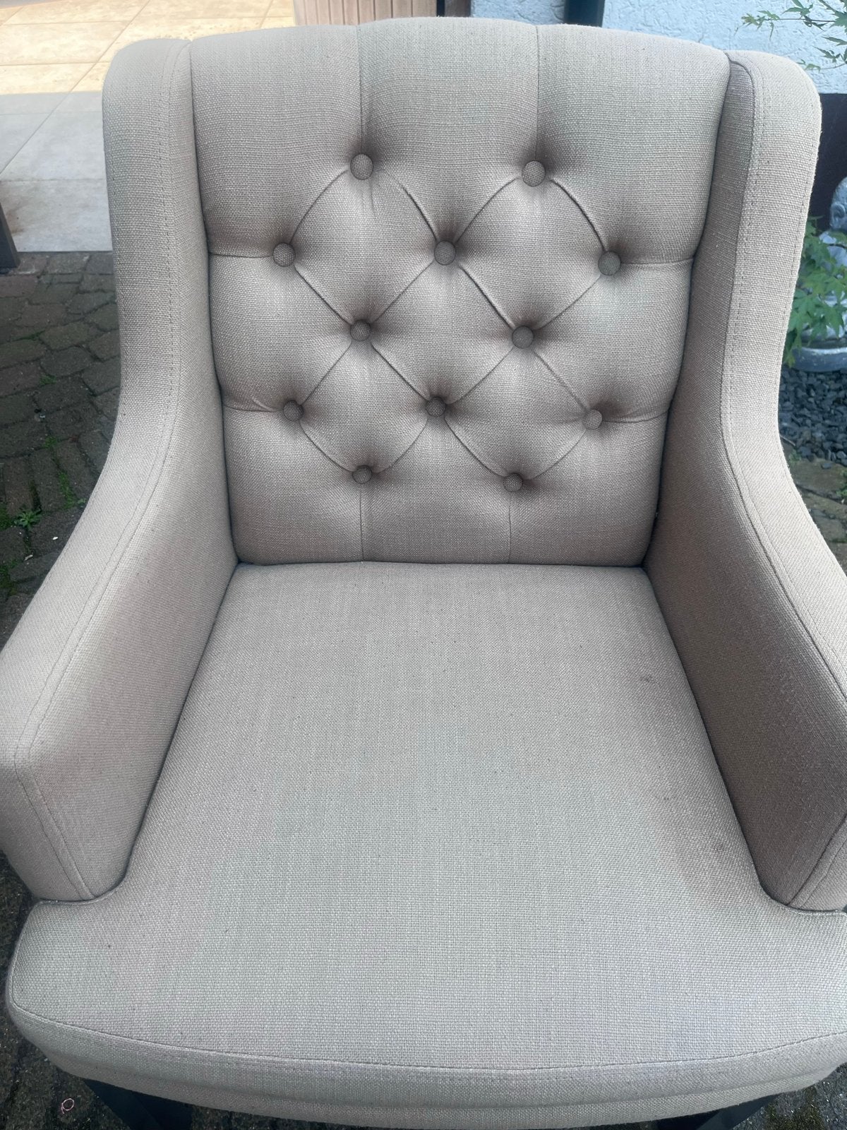 Stijlvolle beige Fauteuil met armleuning en knopen, Ophalen, Gebruikt, Overige kleuren, Eén