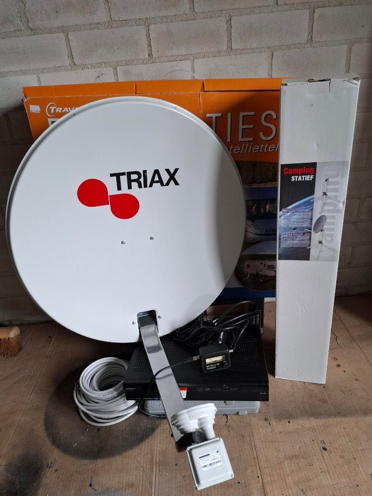 Camping Satelliet Schotel met standaard en ontvanger., Overige merken, (Schotel)antenne-accessoires, Ophalen of Verzenden, Zo goed als nieuw