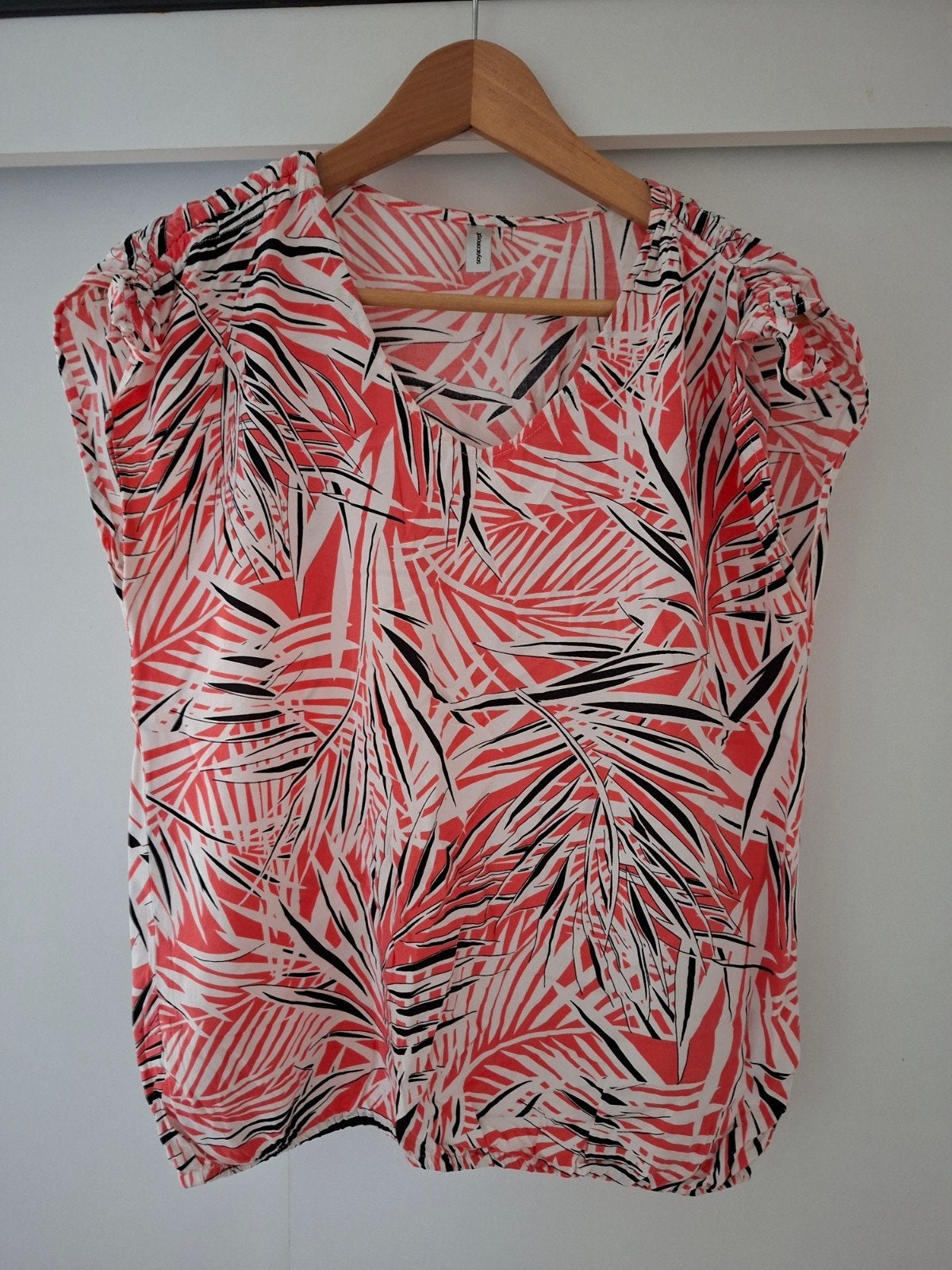 Soyaconcept Top Roze/Rood met Bladprint - Maat S, Kleding | Dames, Ophalen of Verzenden, Korte mouw, Maat 36 (S), Gedragen