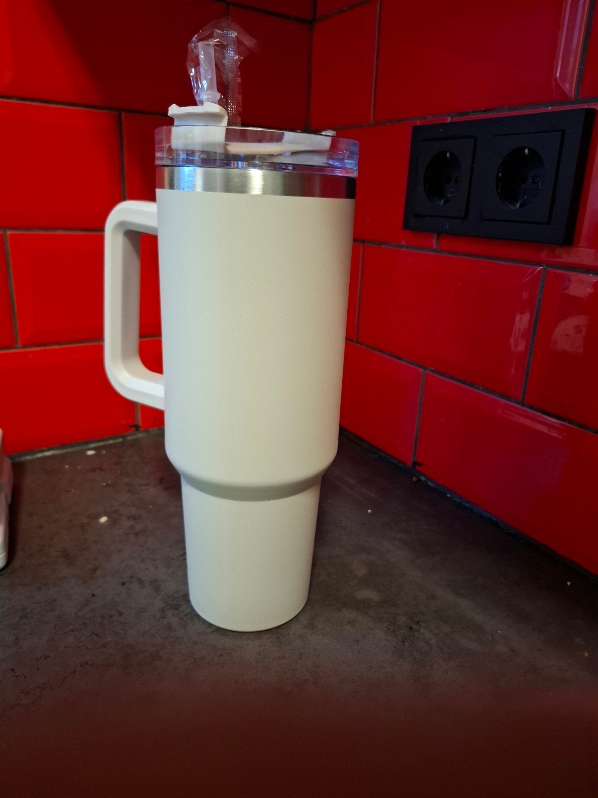 Te koop metalen beker kan zeker 1 liter in, Huis en Inrichting, Ophalen of Verzenden, Nieuw