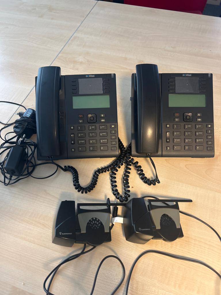 Twee Mitel telefoons, Ophalen of Verzenden, Gebruikt, 2 handsets