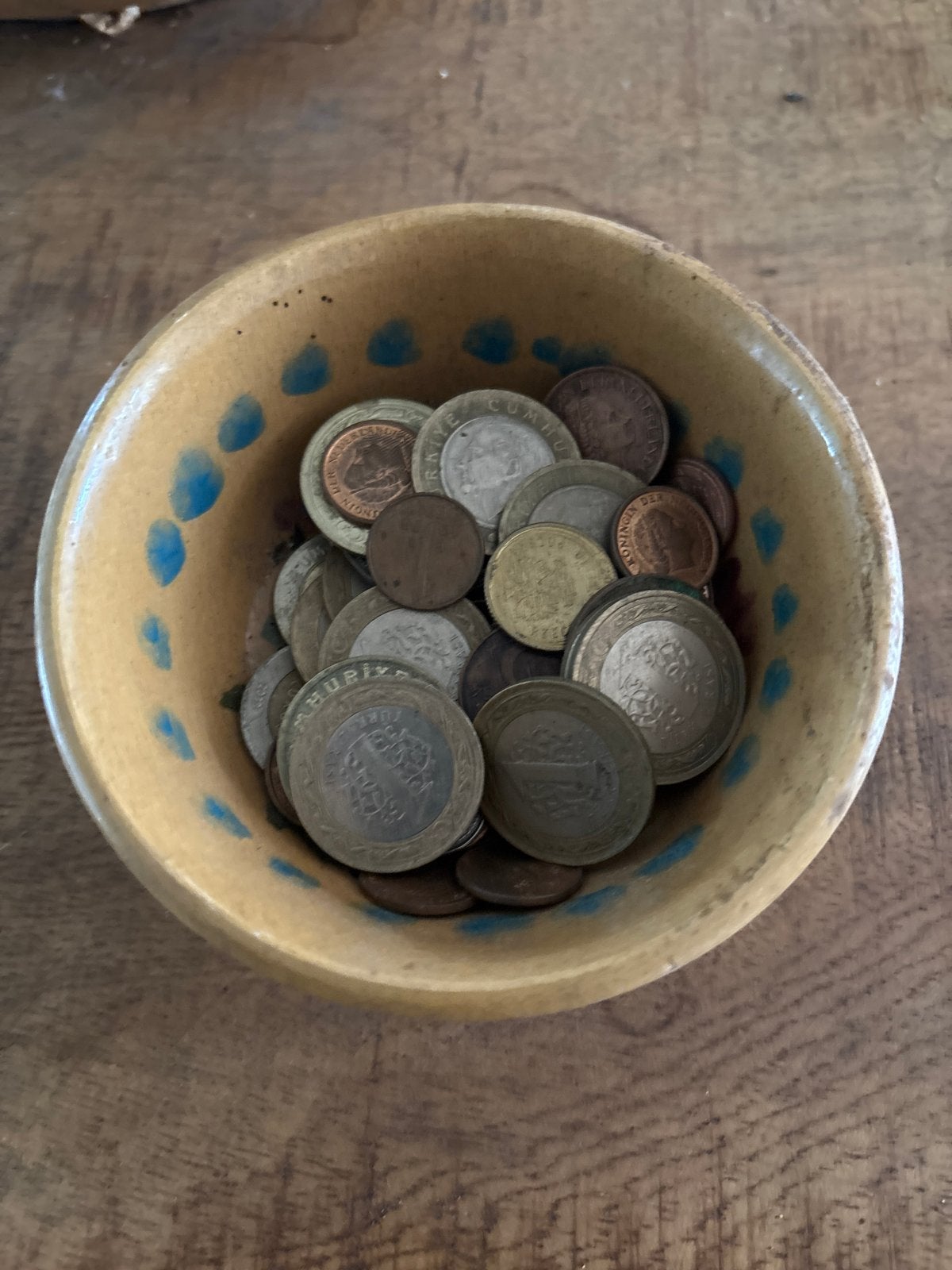 Oude munten en antiek bakje, Ophalen of Verzenden, Overige landen, Setje