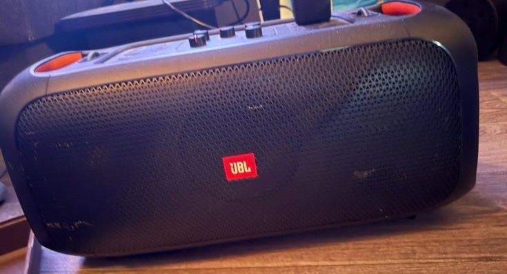Jbl partybox on the go + 1 draadloze microfoon, Ophalen, Overige typen, JBL