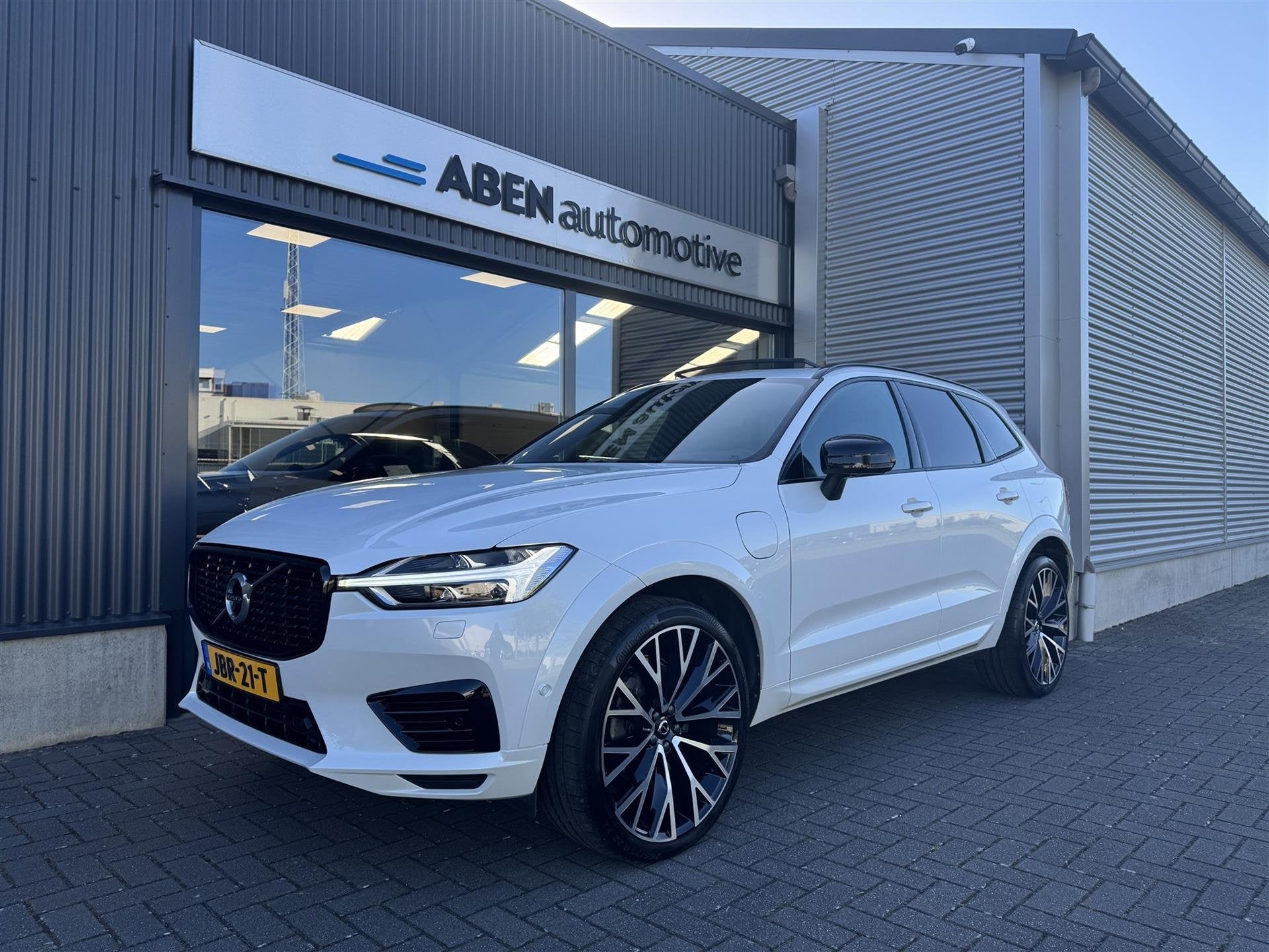 Volvo XC60 T6 340PK R-Design (PANO|22"|360|MEMORY|HARMAN KAR, Automaat, Adaptive Cruise Control, Gebruikt, 1969 cc